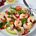 Ensalada de gambas salteadas, manzana verde y fresas 