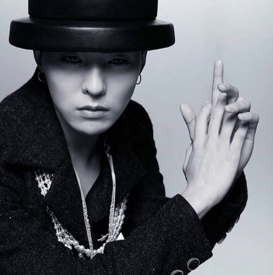 G-DRAGON with Mysterious and Sexy Eyes [Pictorial] | YG THE BEST