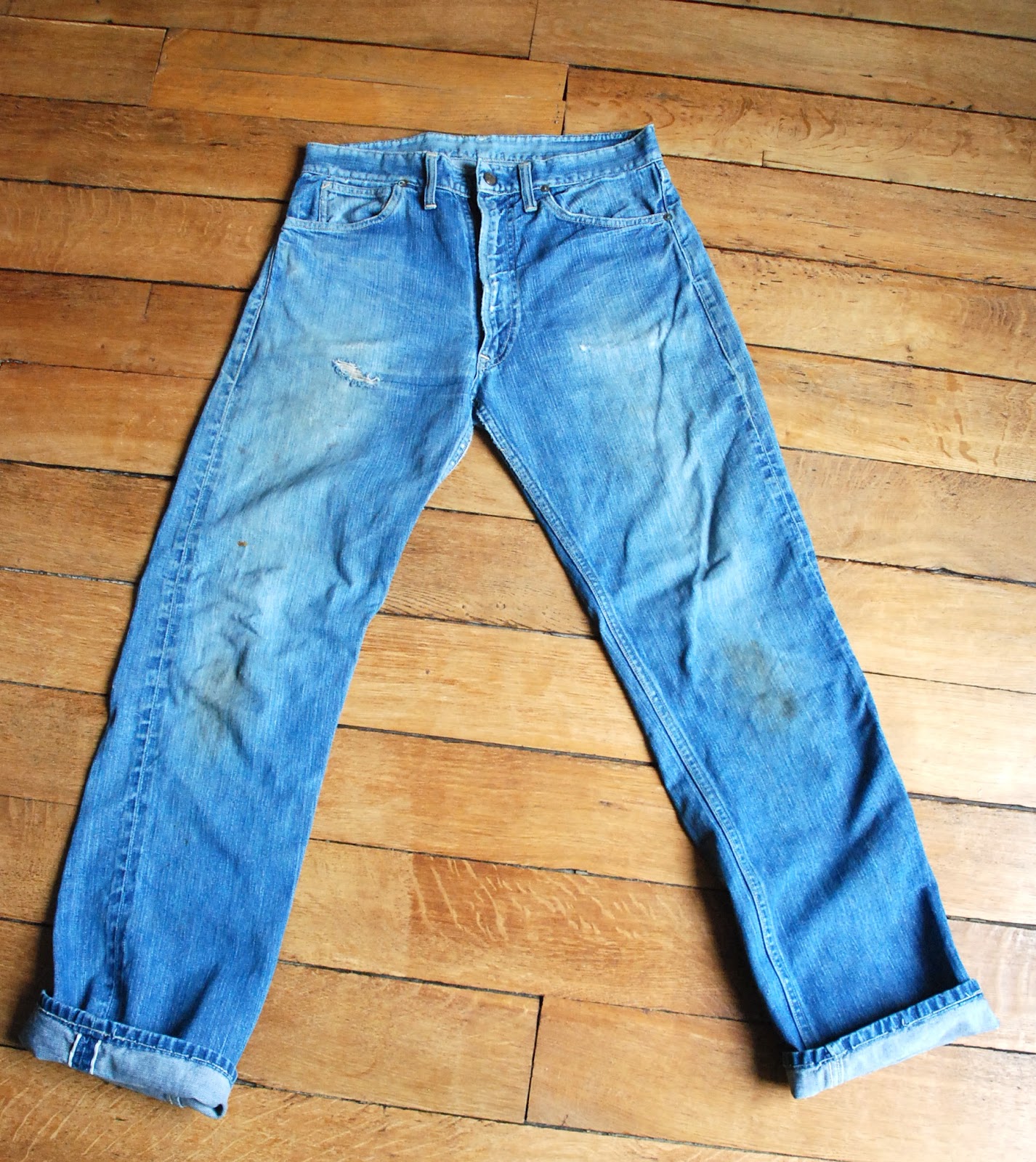 The Vintage Catalogue SOLD !!! 50's Faded indigo denim Headlight jeans