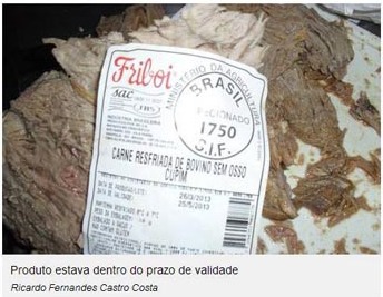 Consumidor compra carne de boi com vermes