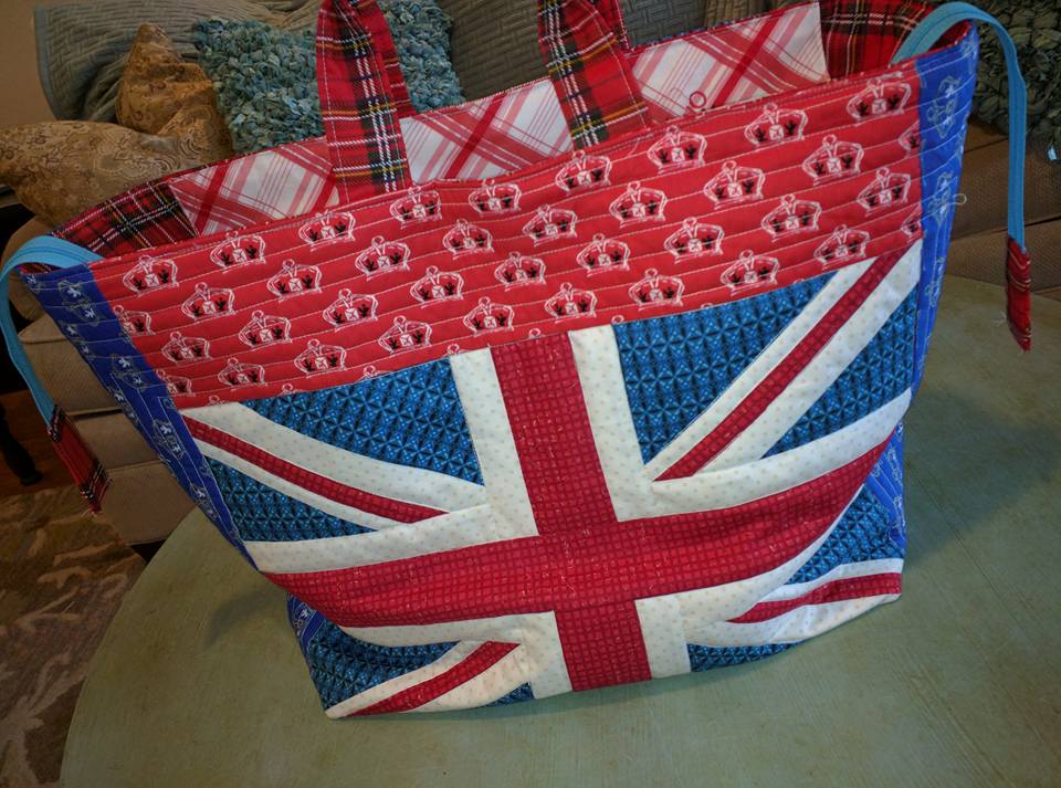 She's just a girl who creates... My Quilters Bee Bag and Box Loom Bags