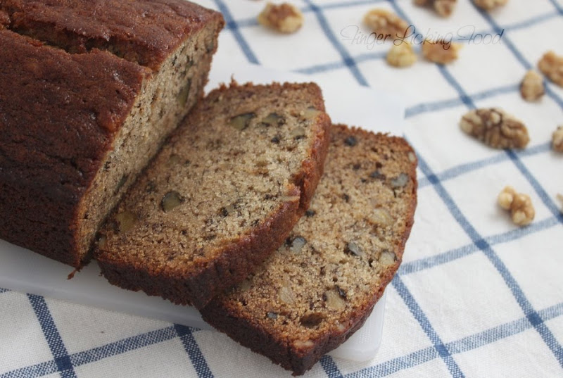 Finger Licking Food: Banana Walnut Loaf