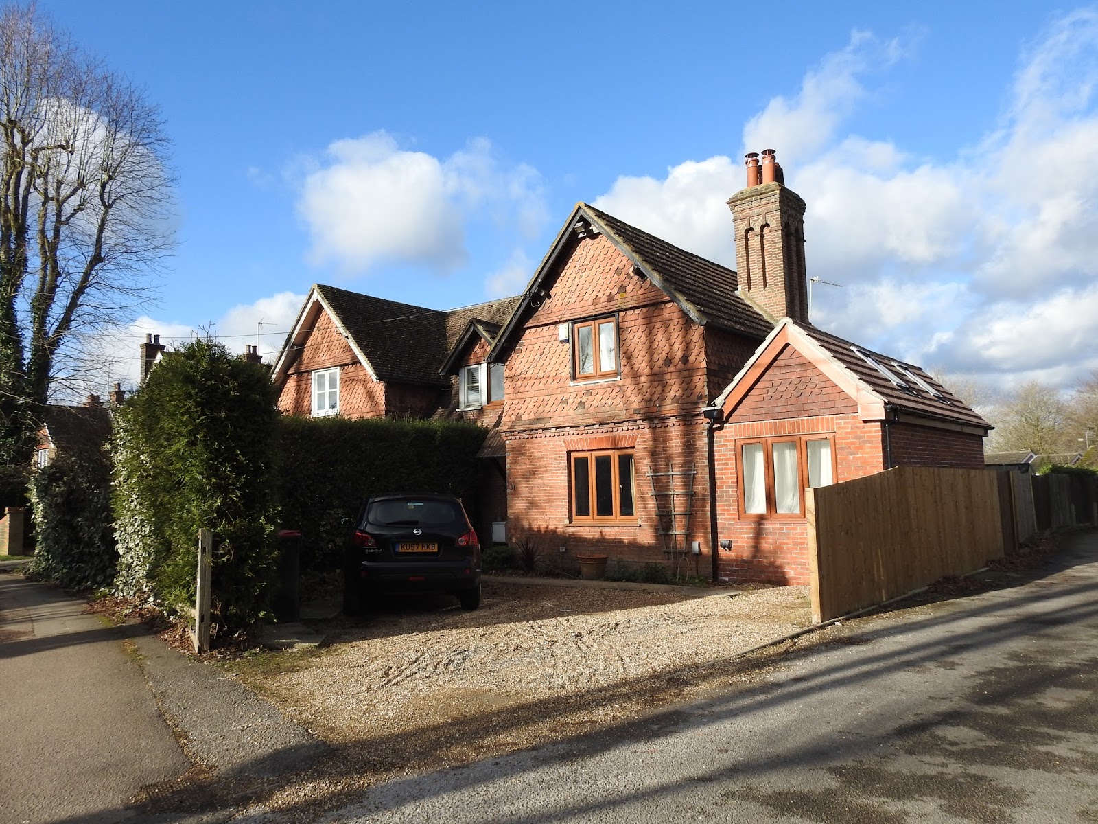 Crawley Old Town FOUR PICTURES 8991 Three Bridges Road