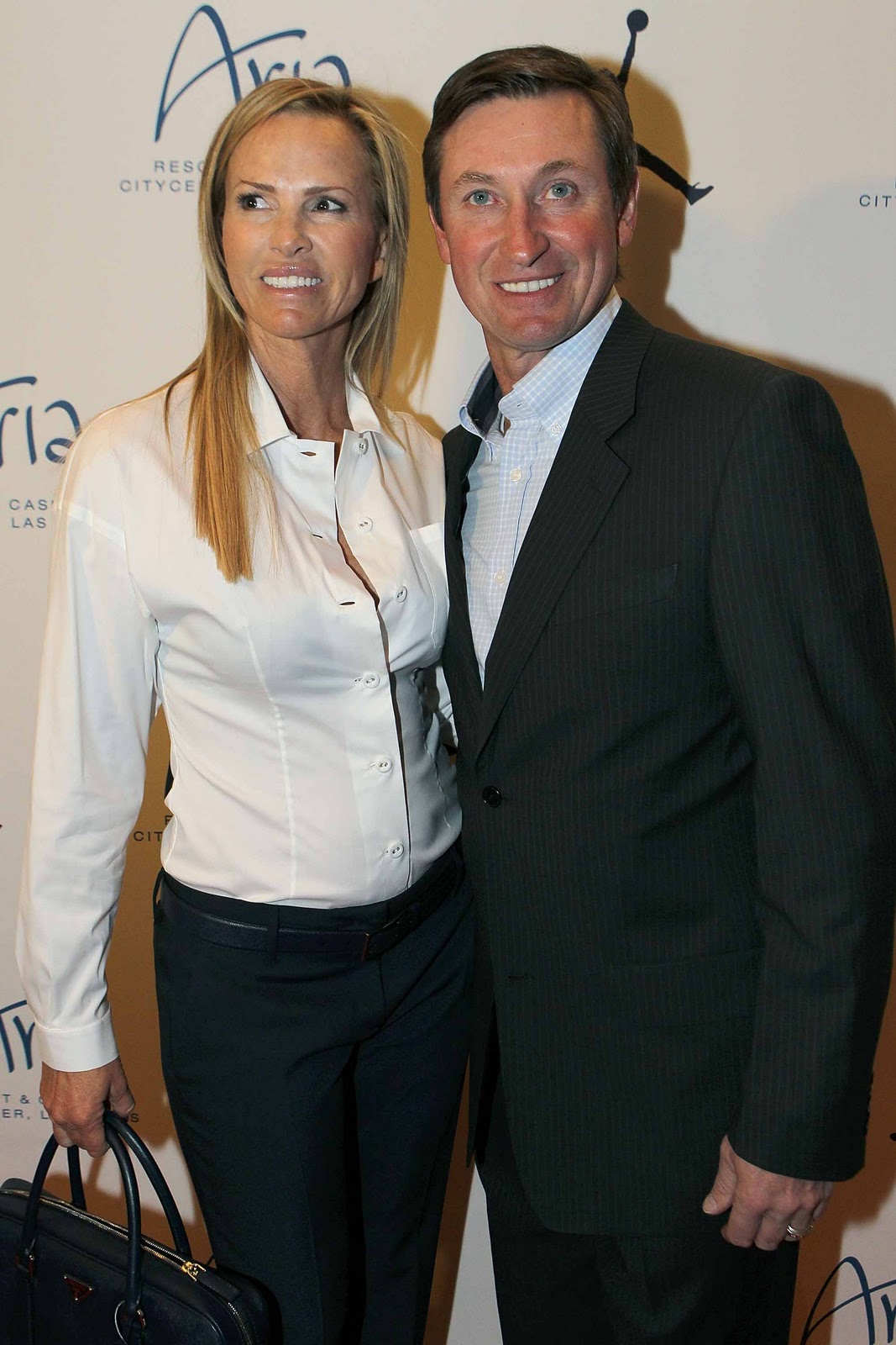 Janet Jones-Gretzky and Wayne Gretzky.
