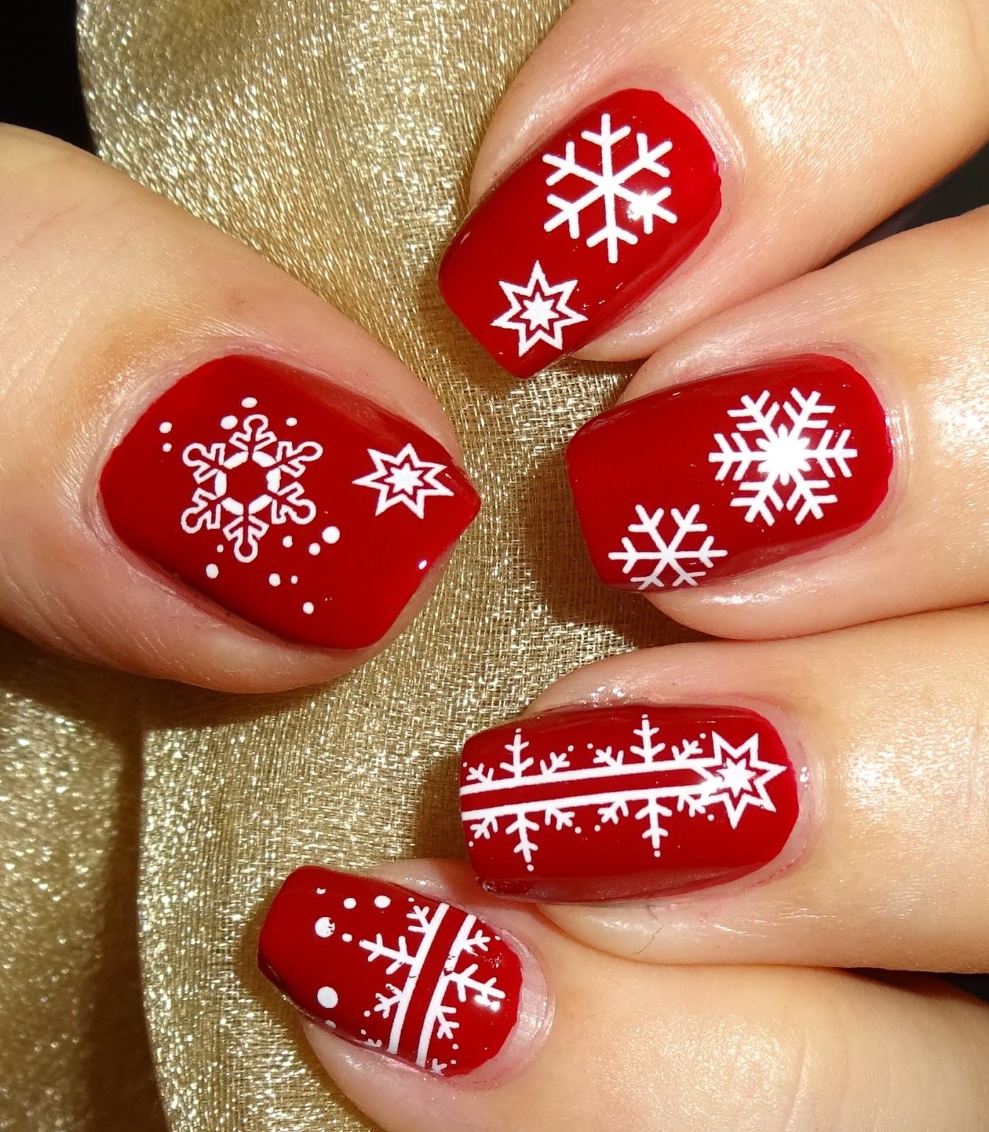 Wendy's Delights: Icicle Frost Christmas Water Decals from Sparkly Nails