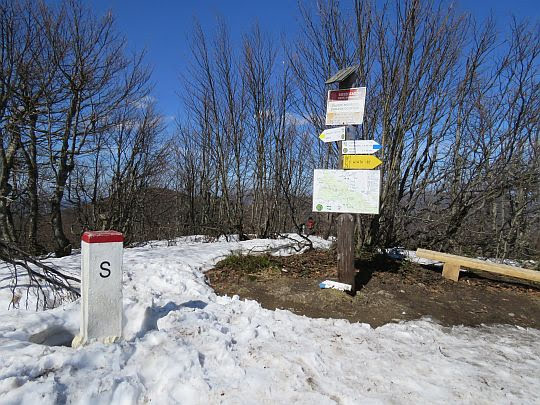 Riaba Skała (1199 m n.p.m.). Riaba Skała (1199 m n.p.m.).