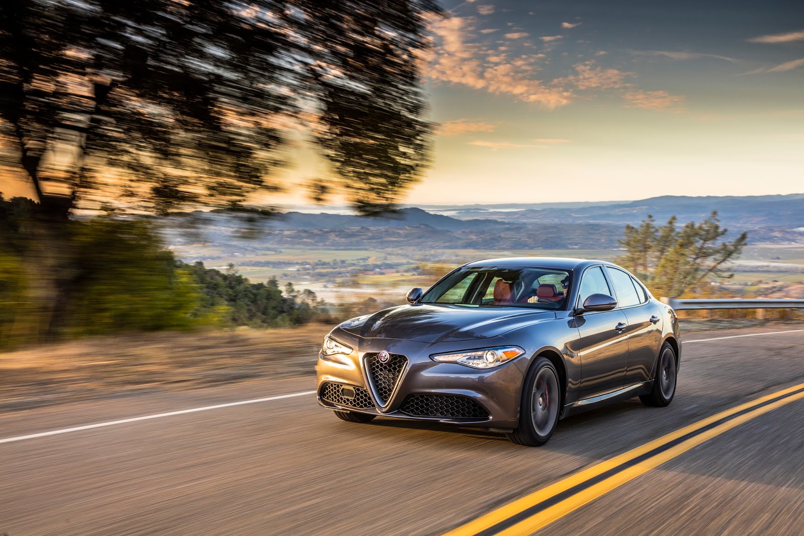 The Auto Advisor Group: ALFA ROMEO GIULIA RECEIVES 2017 TOP SAFETY PICK