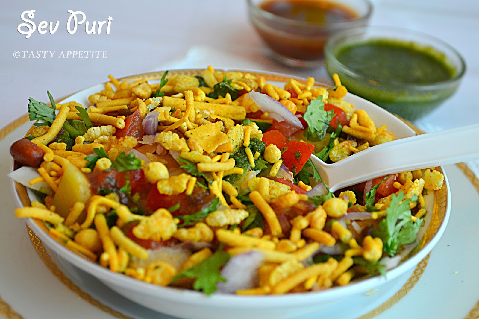 How to make Sev Puri ? / Sev Papdi Chat / Easy Chat Recipes