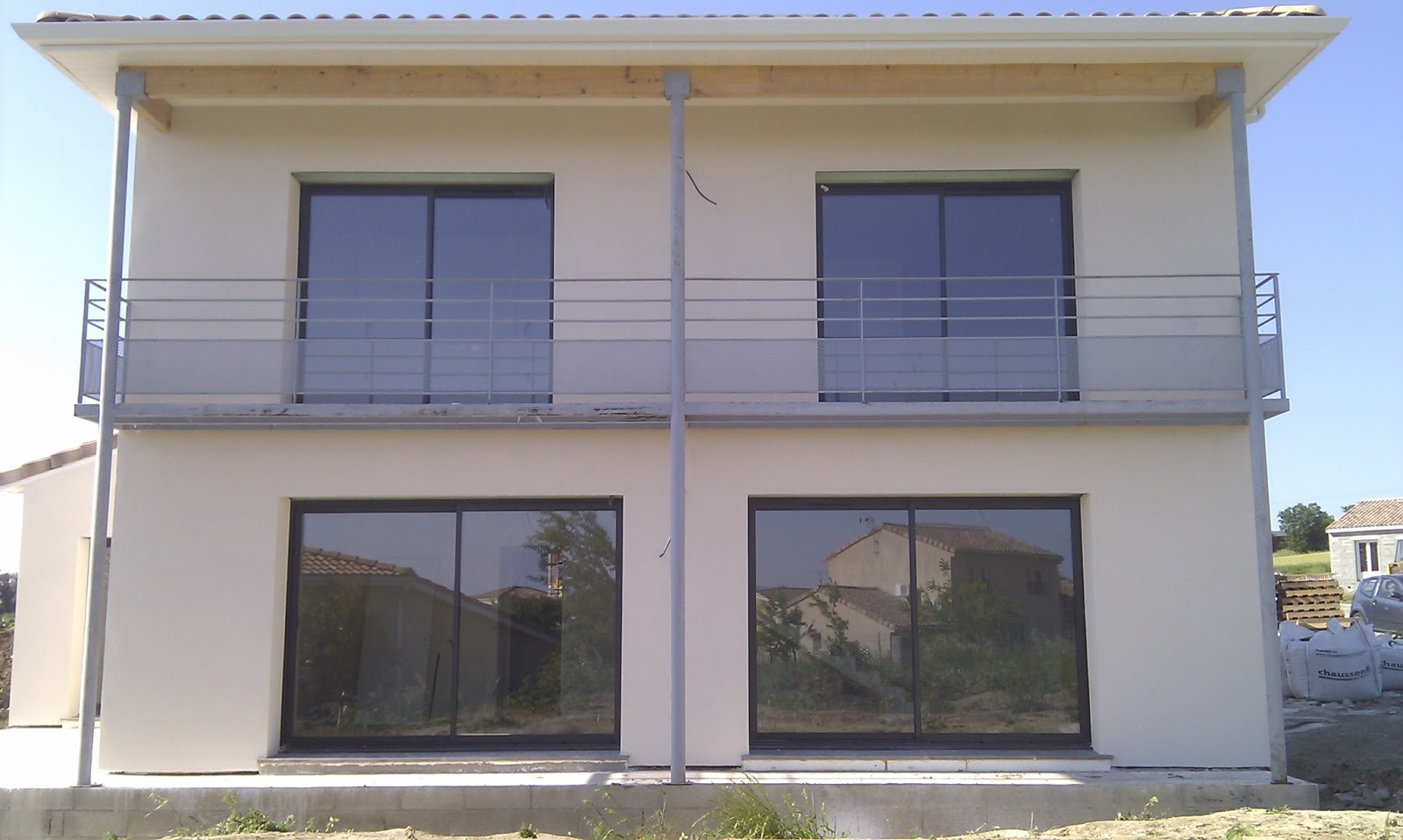 Ma maison bioclimatique: Façade et balcon