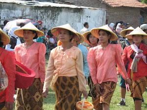 Barisan Wanita Desa Mindugading