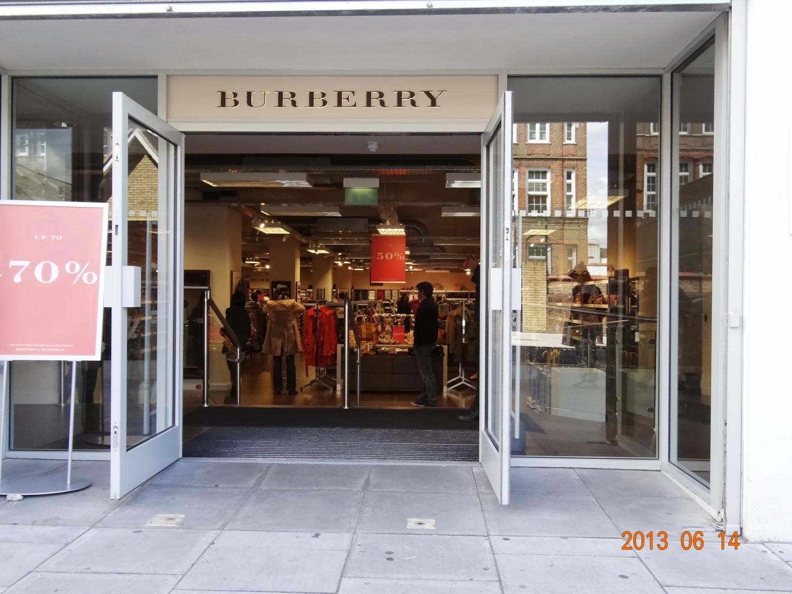 burberry outlet hackney opening hours