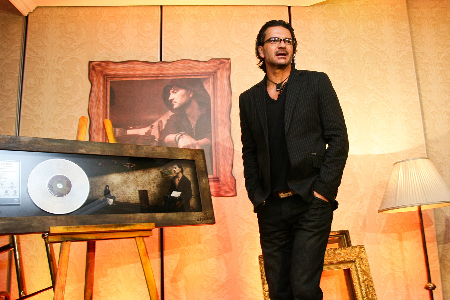 Ricardo Arjona presenta 5to Piso Noticias de Espectáculos De Chismes