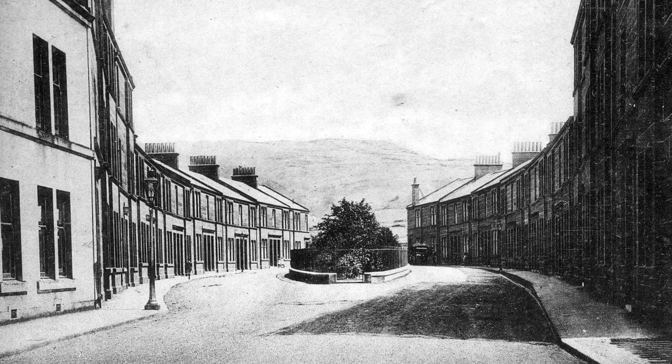 Tour Scotland Old Travel Blog Photograph Seamore Street Largs Scotland