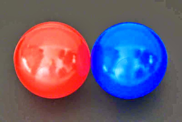 red ball, blue ball