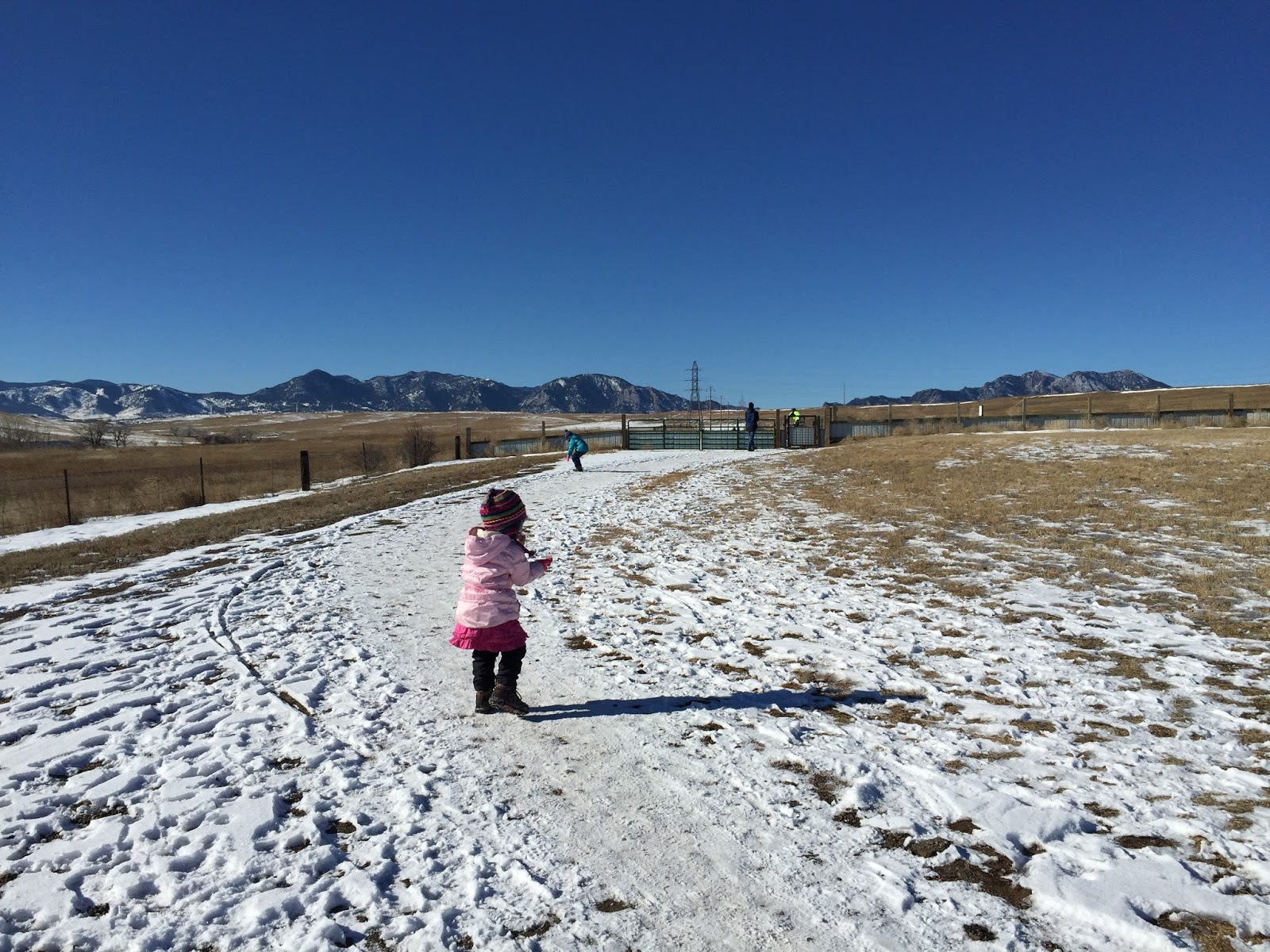 Two Mountain Babes: Mountain Babes Wish You A Happy New Year!