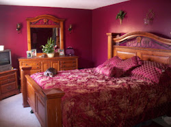 bedroom burgundy maroon gold colors dark bedrooms plum decor designs rooms walls interior picklemedia1 rose mauve haven wanted place roomzaar