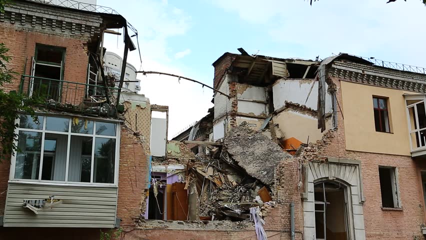 Arti Mimpi Rumah Roboh Buku Seribu Mimpi Lengkap