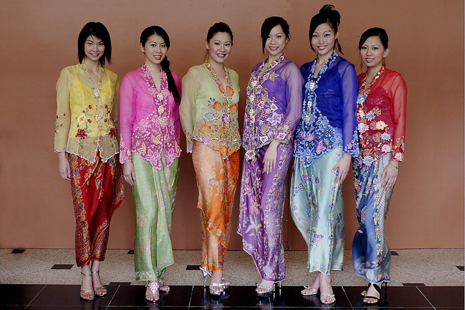 Inspirasi modis pembahasan baju wisuda tentang  29+ Baju Wisuda Sma Modern, Konsep Toр!