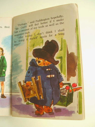 vintage paddington does it himself children's book illustrated by Barry Wilkinson 1970s