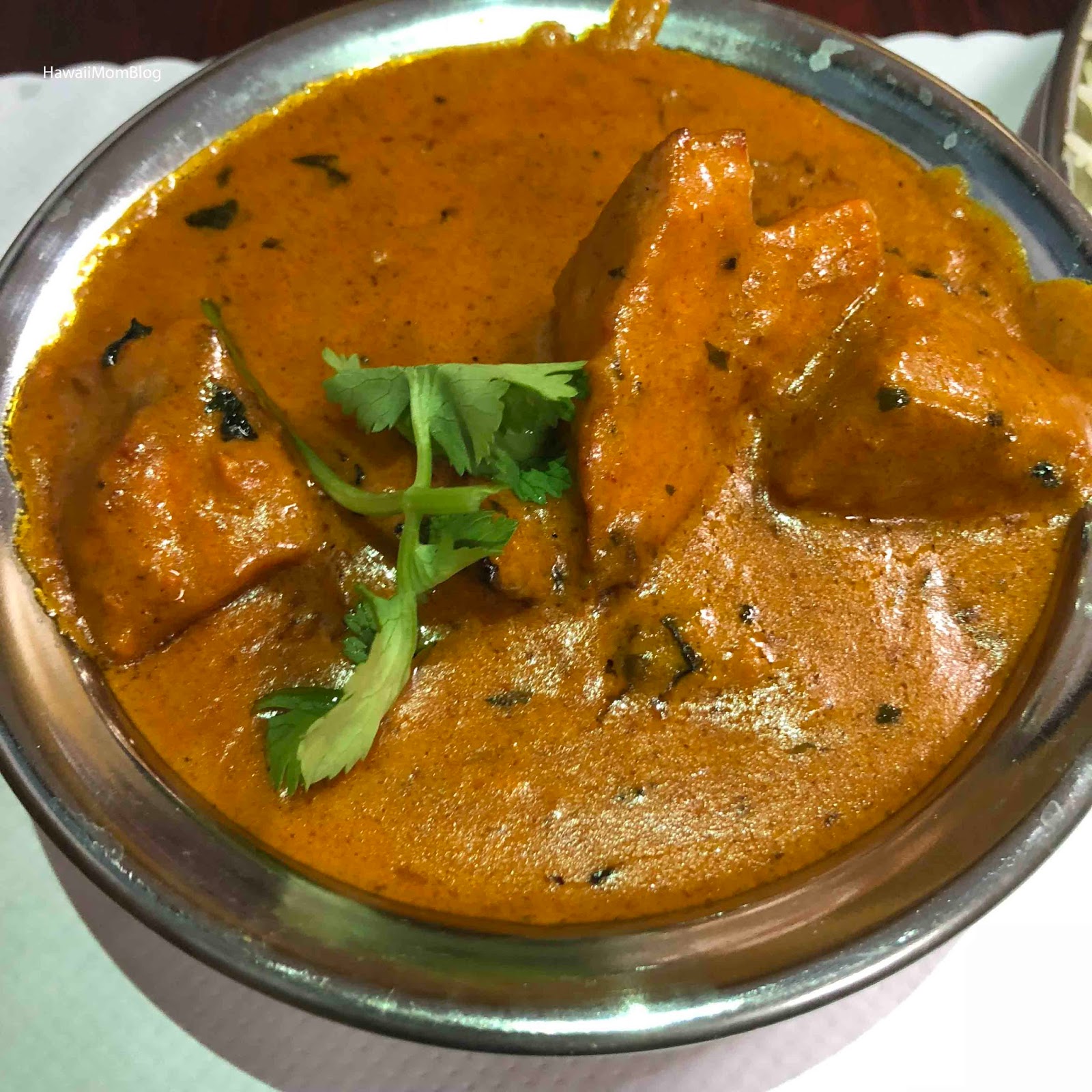 Hawaii Mom Blog Kamana Kitchen Opens on Oahu