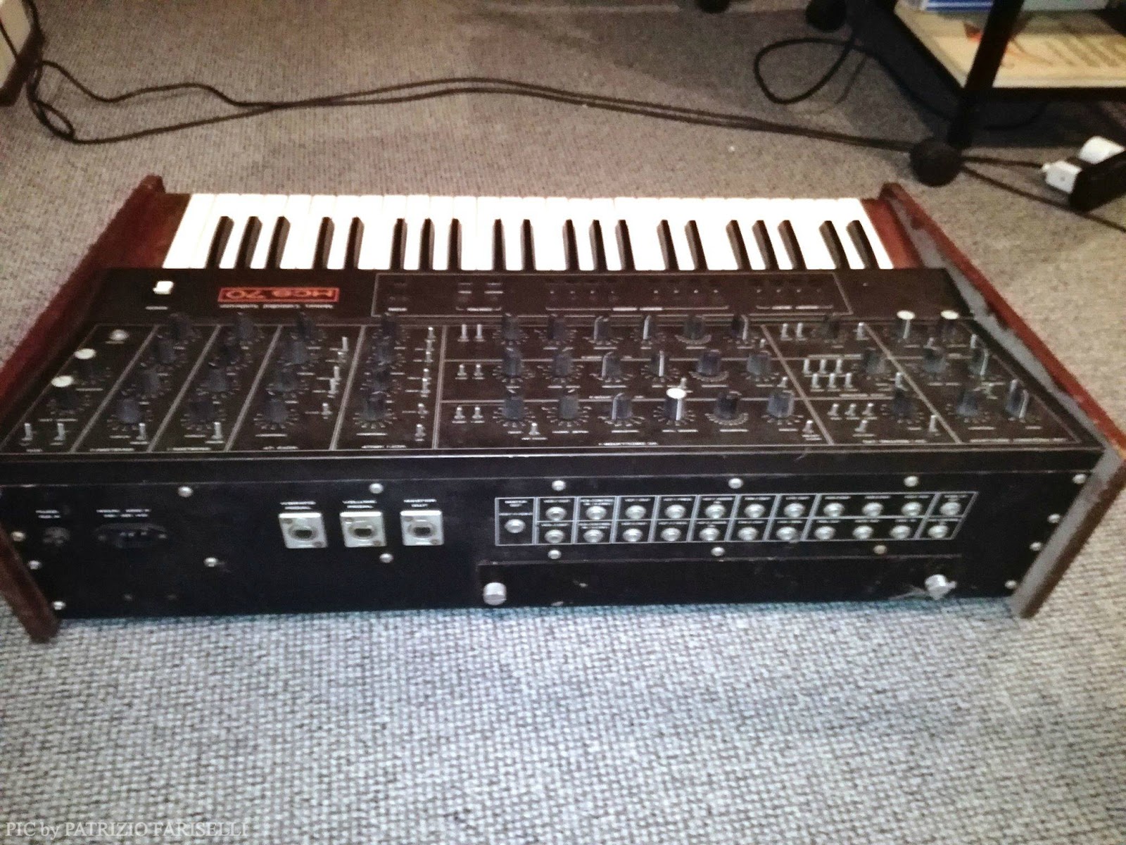 MATRIXSYNTH: The MCS 70 - Memory Controlled Synthesizer From Elka's