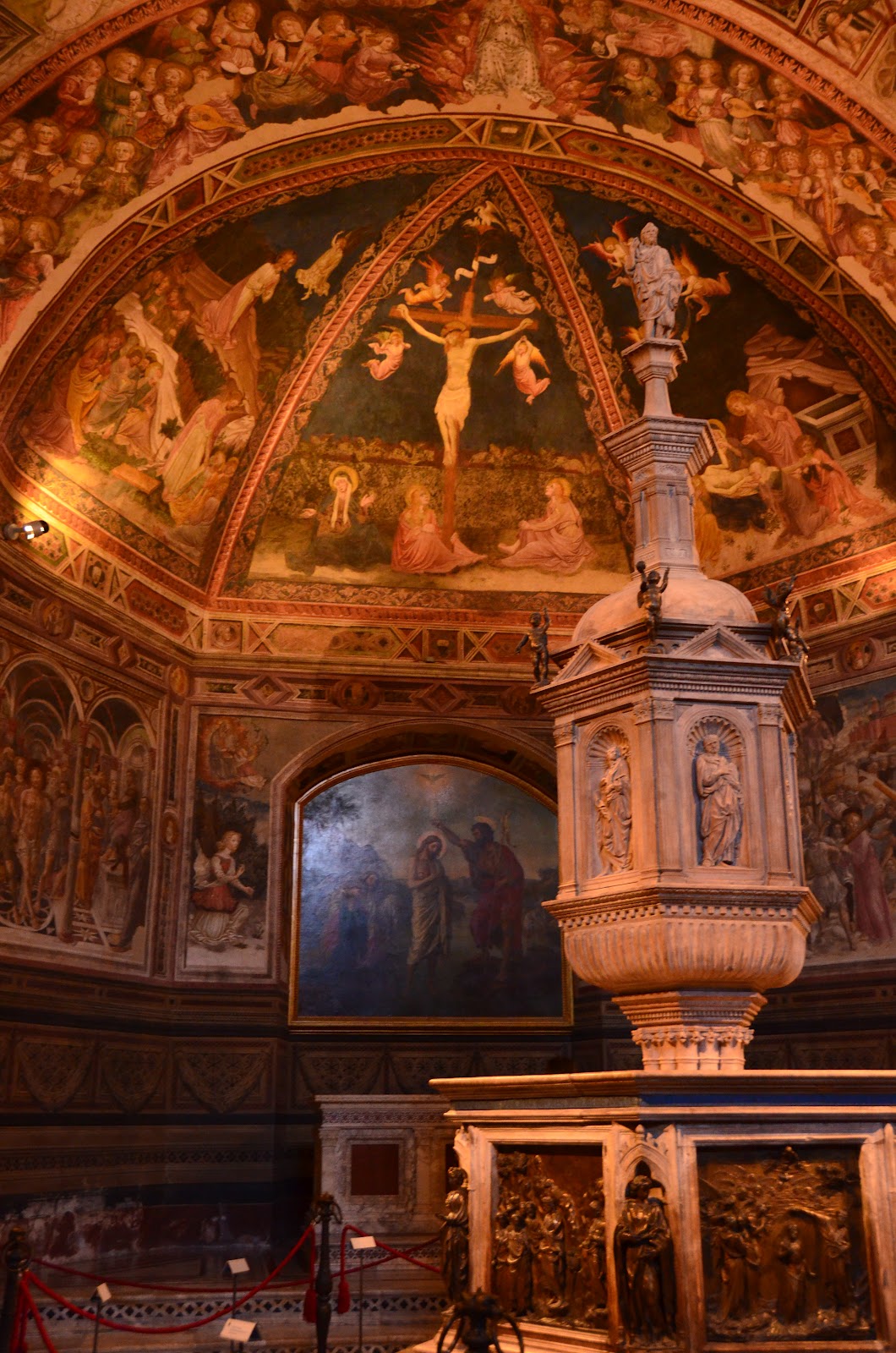 Cosmopolitan K: Siena Duomo - Baptistery and Crypt