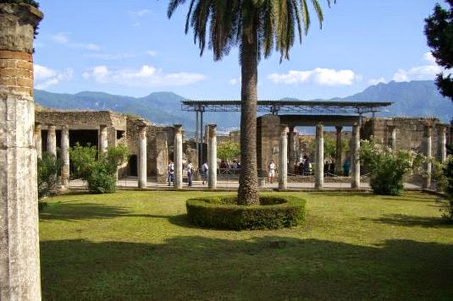 40. Pompeii (Italy)