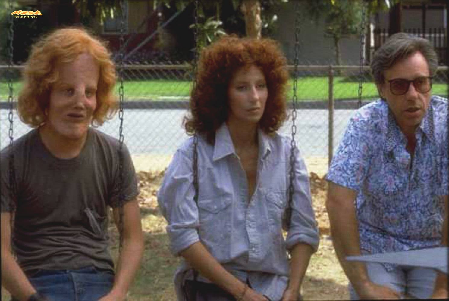 Based on a True Story 36 Amazing Behind the Scenes and Publicity Photos From the Movie "Mask