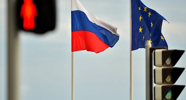 10 EU Countries to Expel Russian Diplomats & Officials