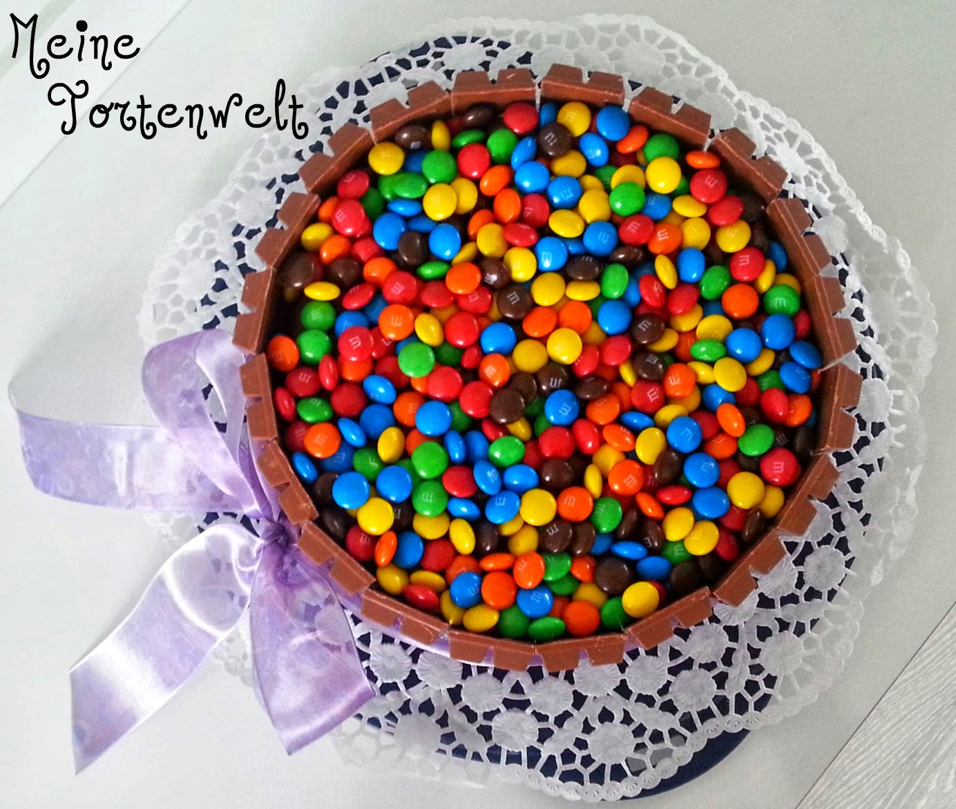 Meine Tortenwelt: SCHOKOTORTE MIT SCHOKOBONS &amp; SCHOKORIEGEL