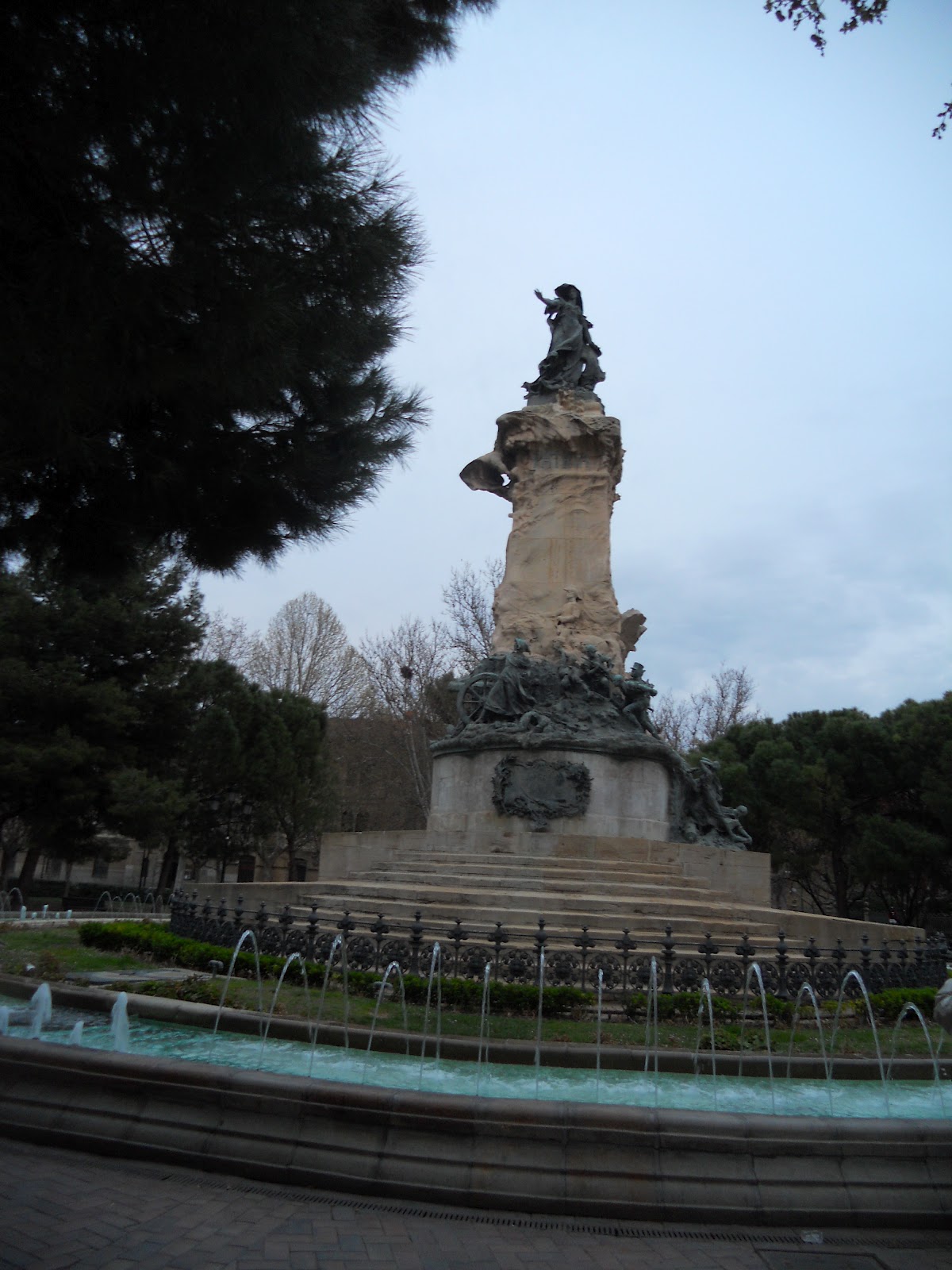 Historia y Genealogía Zaragoza. Plaza de Los Sitios.