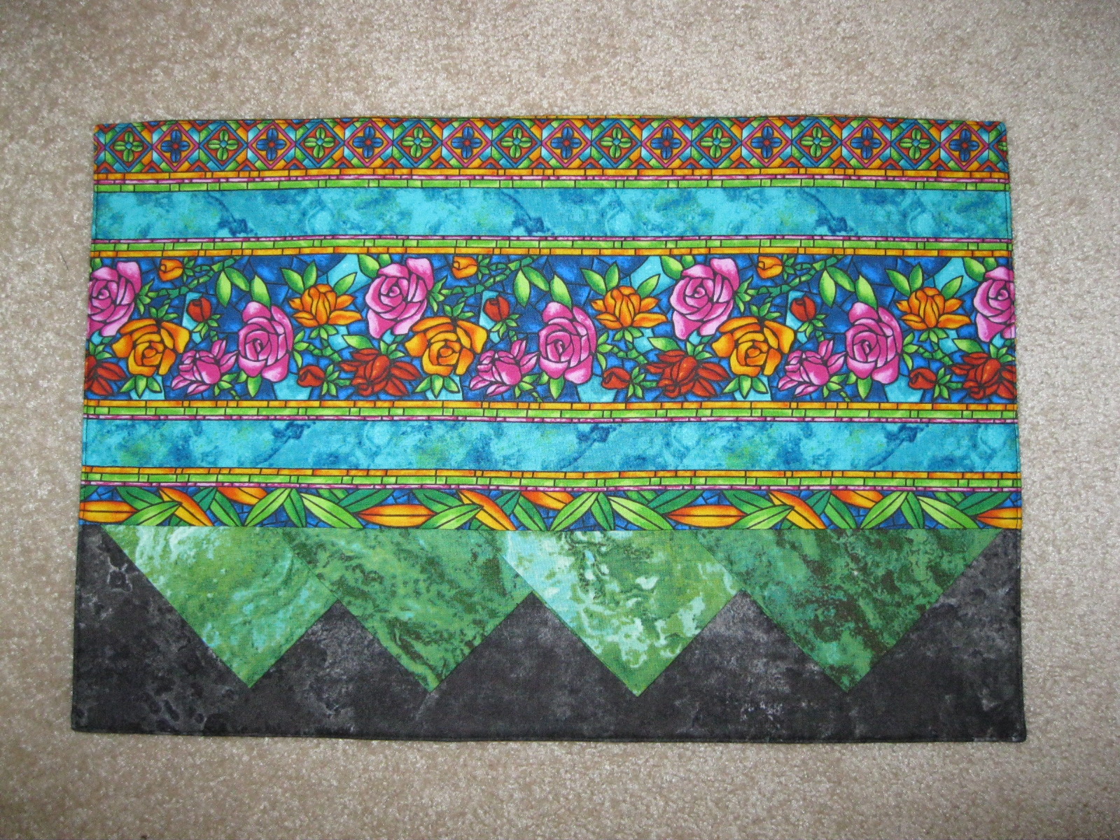 Keizer Quilts Border Print Placemat with Prairie Point Embellishments!