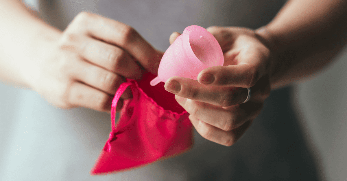 Singers Media Watch this video to learn how to use a menstrual cup and