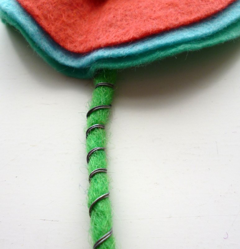paper-and-string: Felt Flower Tutorial