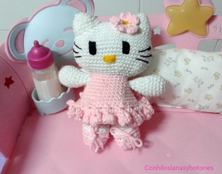 Conhiloslanasybotones: Hello Kitty bailarina amigurumi