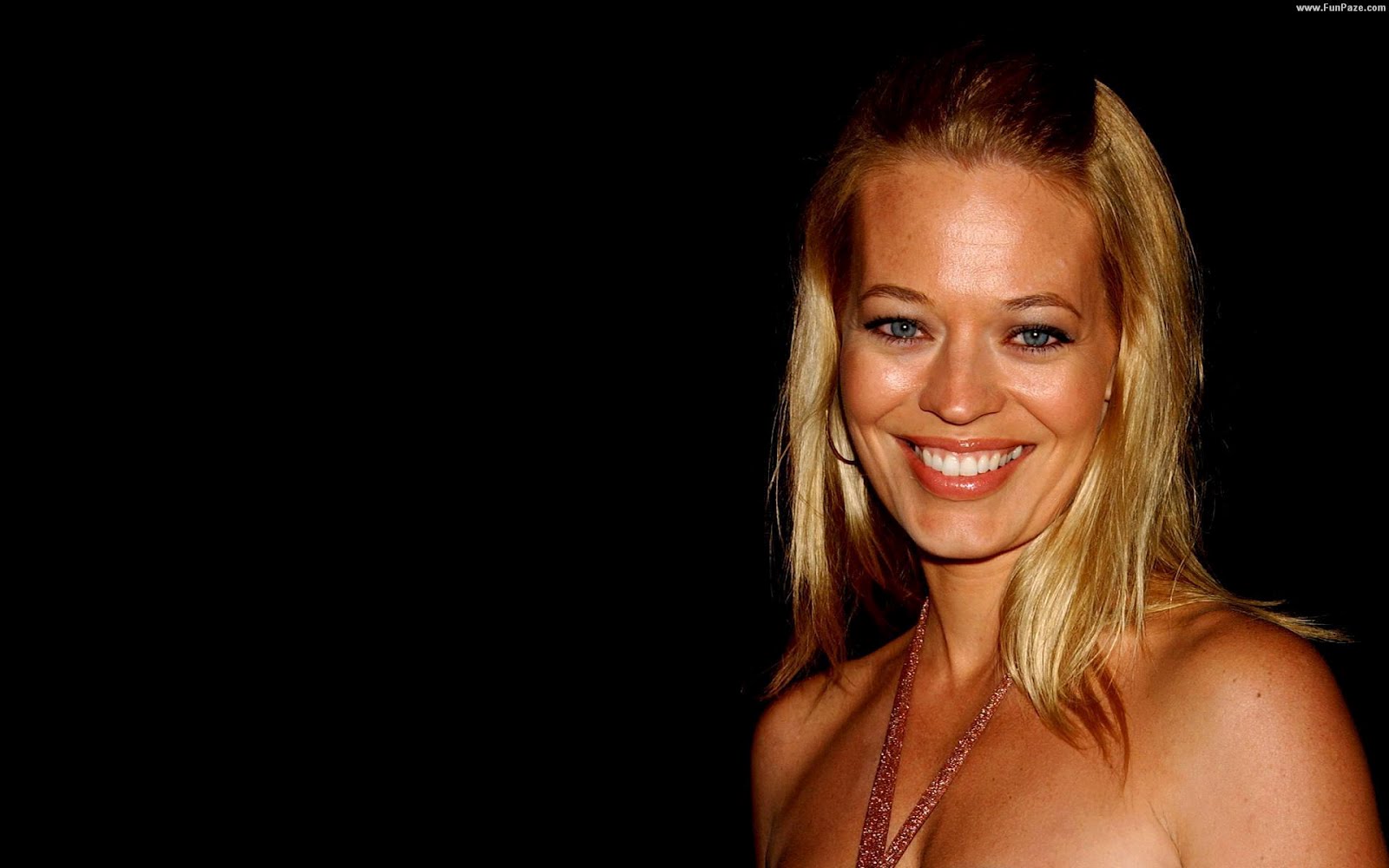 Jeri Ryan HD Wallpapers ~ HD Wallpapers