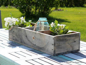 crate, wood box, pallets, rustic, table decor, summer, http://bec4-beyondthepicketfence.blogspot.com/2016/06/weathered-wood-pallet-crate.html