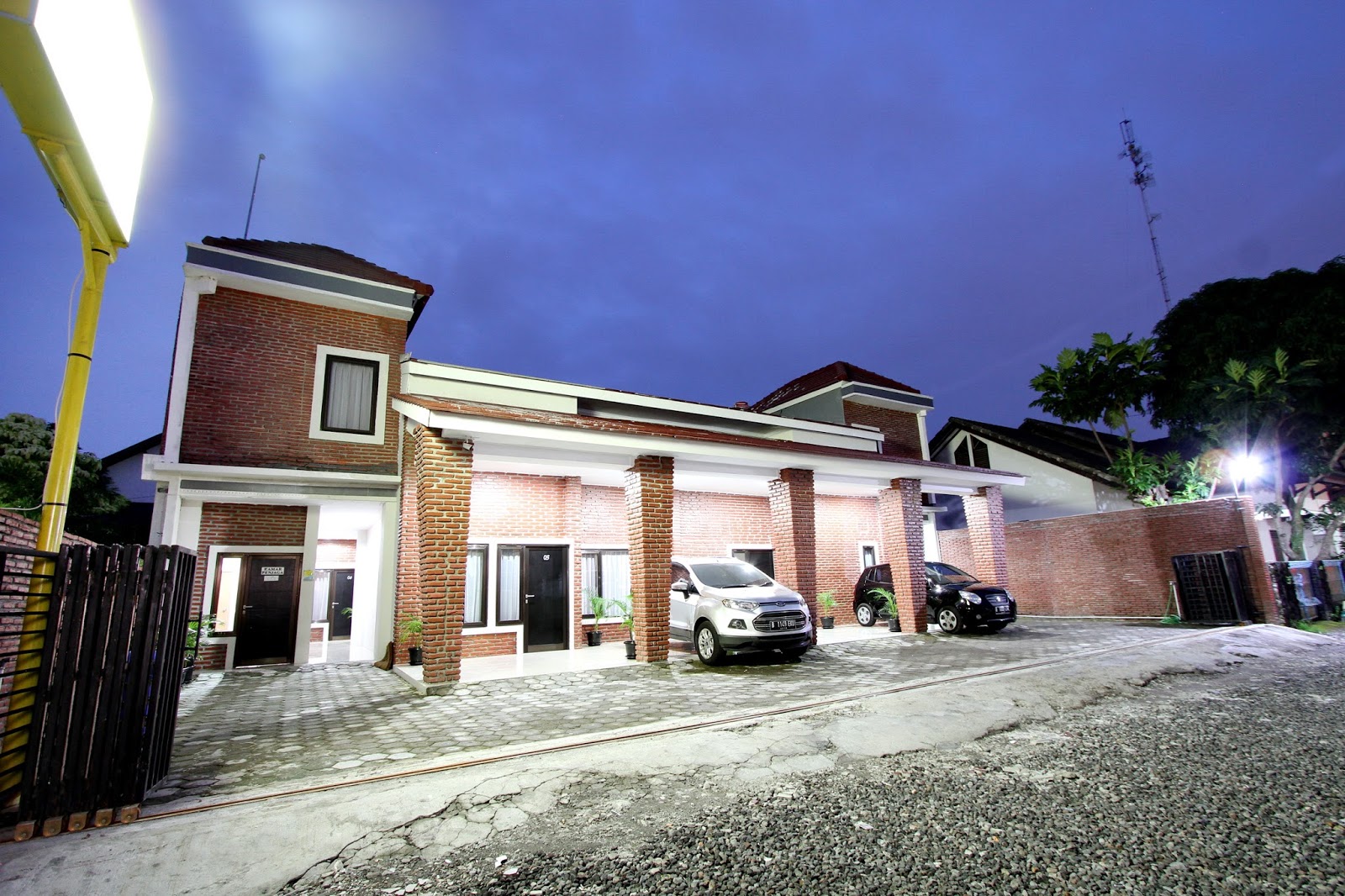 Kost Exclusive / Eksklusif D'Paragon ~ NyariKost