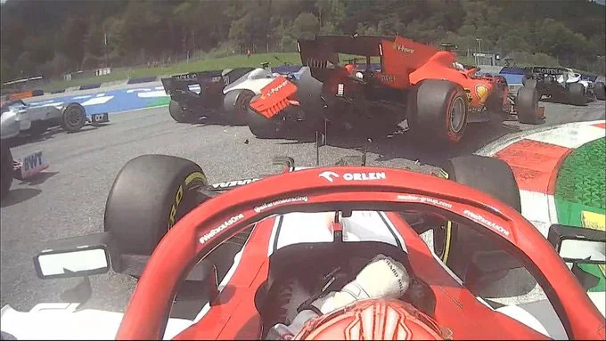 Lo scontro Vettel-Leclerc visto dall'Alfa Romeo di Raikkonen