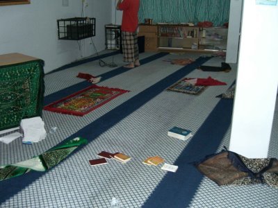 TTOM: Tempat Solat Yang Kotor?