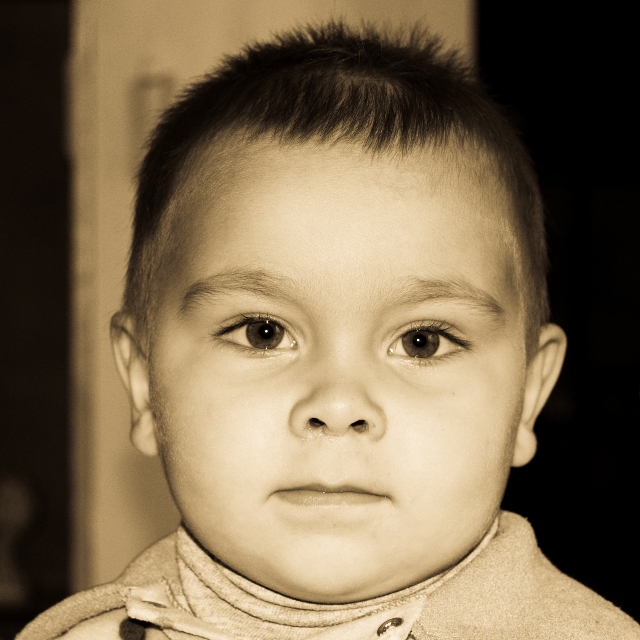 внешний вид ребенка. мальчик в берете фотосессия. детство и взрослые. голливудские актеры в детстве. типы людей в детстве.