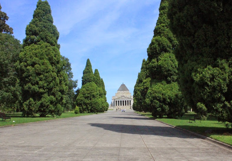 Visiting the Shrine of Remembrance