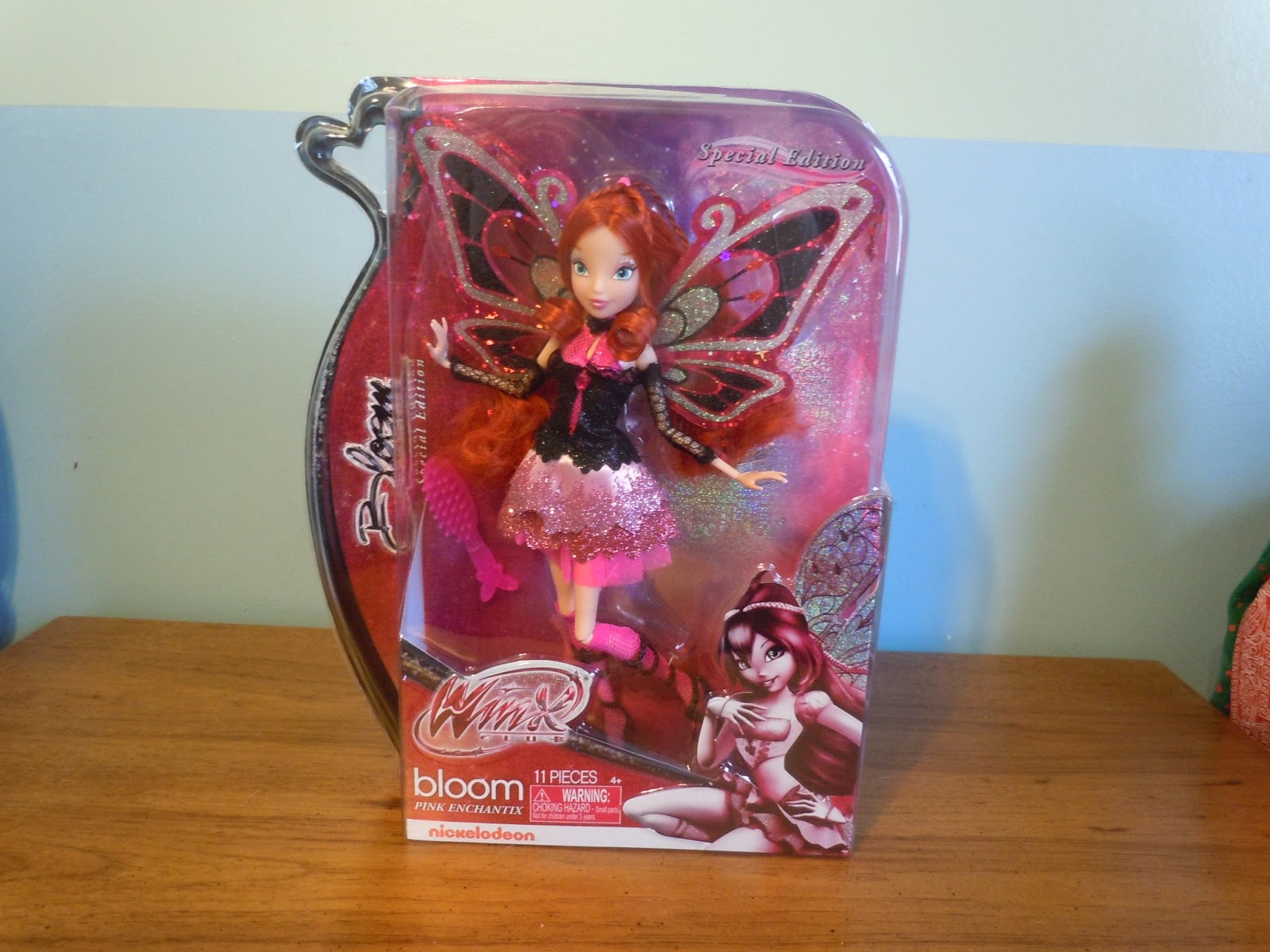 Just Another Crazy Winx Fan: Special Edition Pink Enchantix Bloom Review!