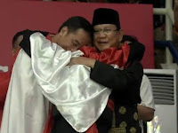 Foto Dan Gambar Kebersamaan Presiden Jokowi Dan Pak Prabowo Di Asian Games 2018 (Cabang Pencak Silat) Bikin Damai Yang Menyaksikannya!
