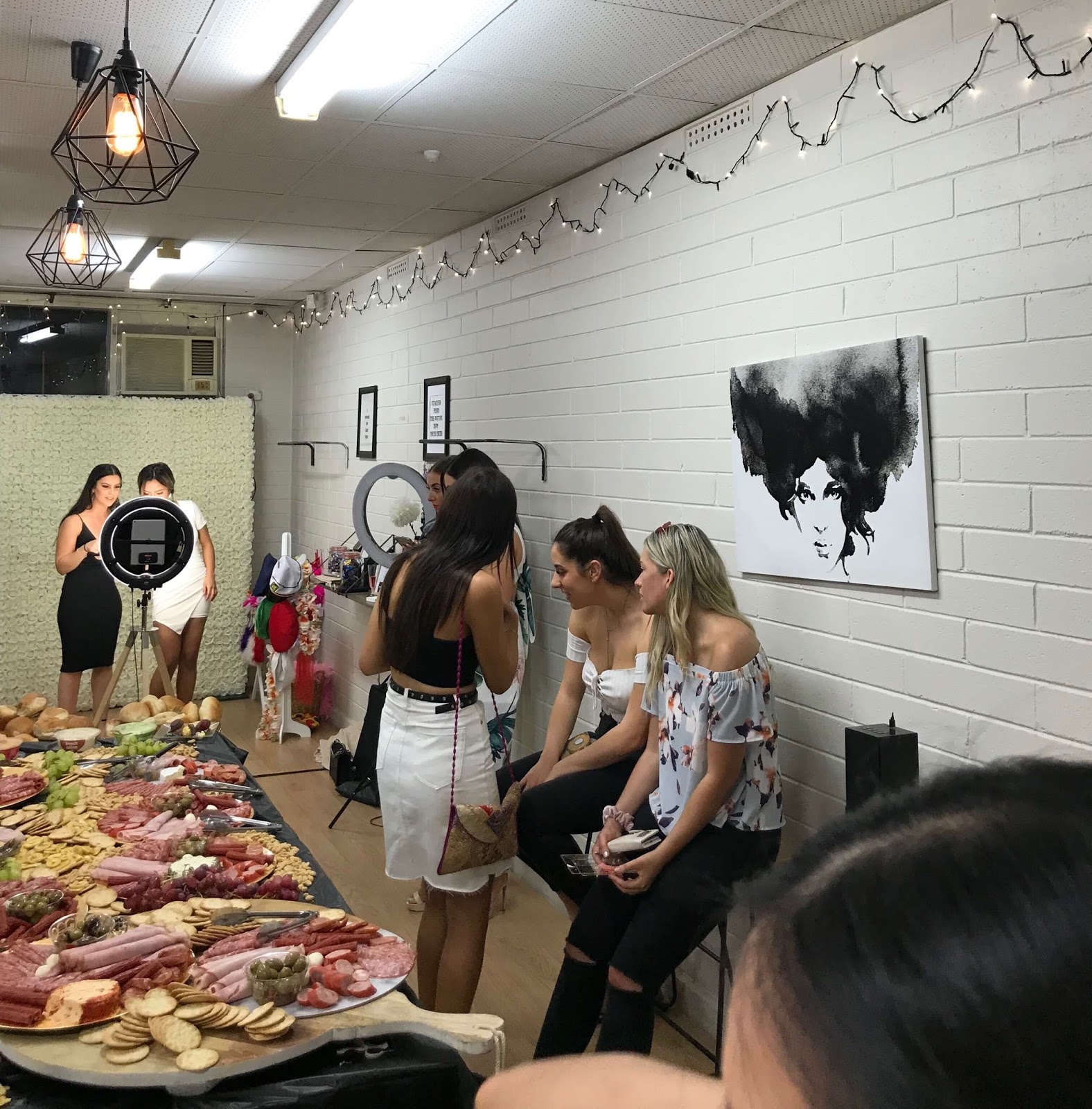 THE LAUNCH OF SAVANNAH MAKEUP ARTISTRY The Iconic Blonde