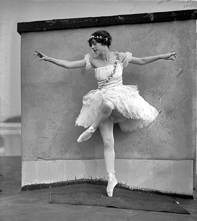 Fabulous Tulle Dresses Favorite Fashion Style of Female Dancers from