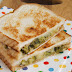 Karštas sumuštinis su brokoliais ir sūriu / Roasted Broccoli Grilled Cheese Melt