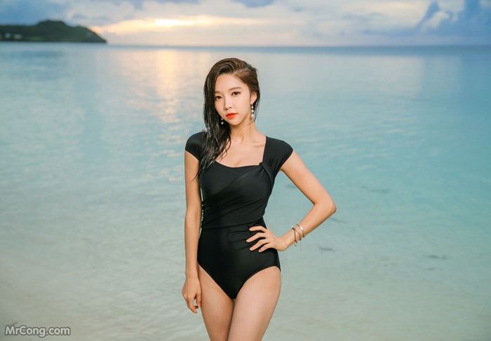 Beautiful Park Soo Yeon in the beach fashion picture in November 2017 (222 photos) photo 1-18