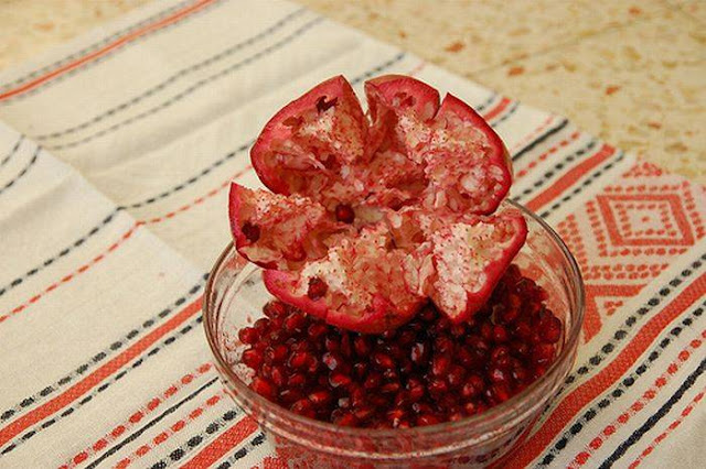 Καθαρίσετε εύκολα ρόδι