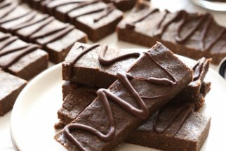 HEALTHY MOCHA PROTEIN BARS